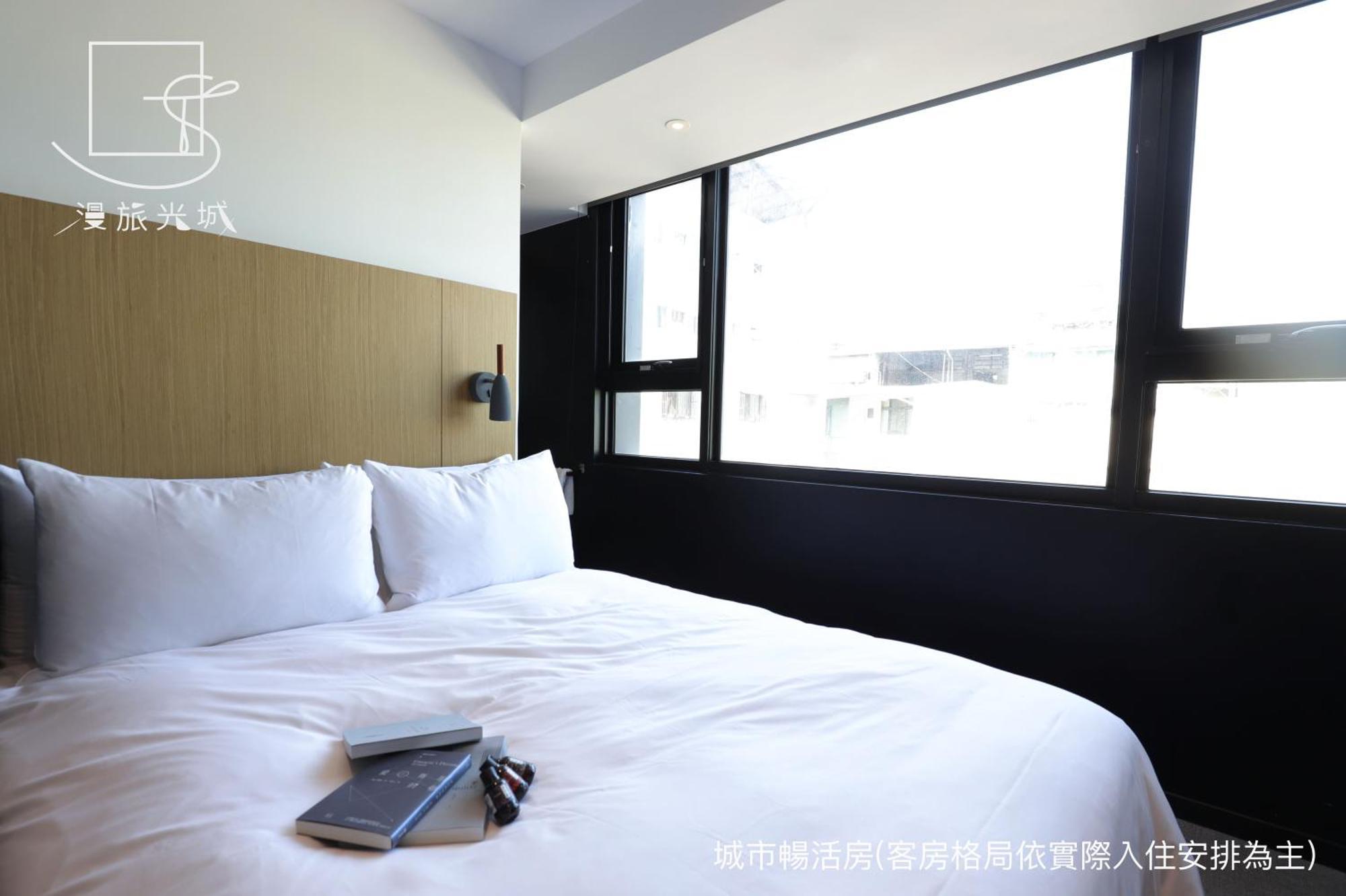 Slow Town Hotel-Glowing Taichung Rom bilde